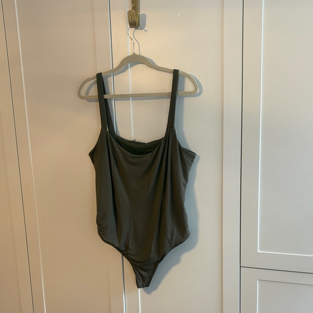 Good American bodysuit
